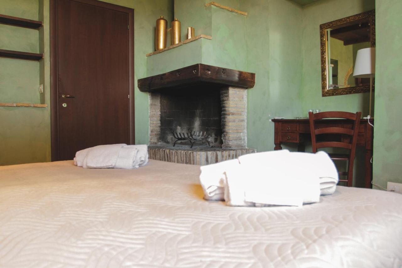 Il Casale Di Gardenia Bed & Breakfast Cesano Dış mekan fotoğraf