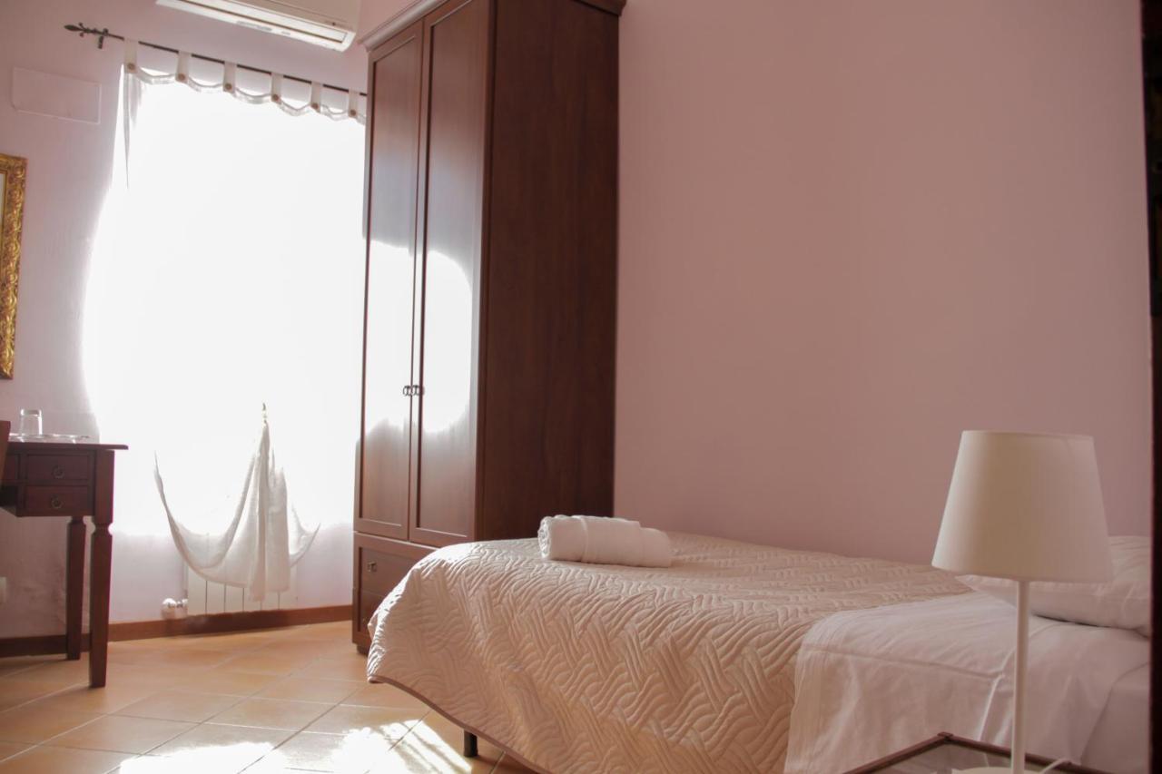 Il Casale Di Gardenia Bed & Breakfast Cesano Dış mekan fotoğraf